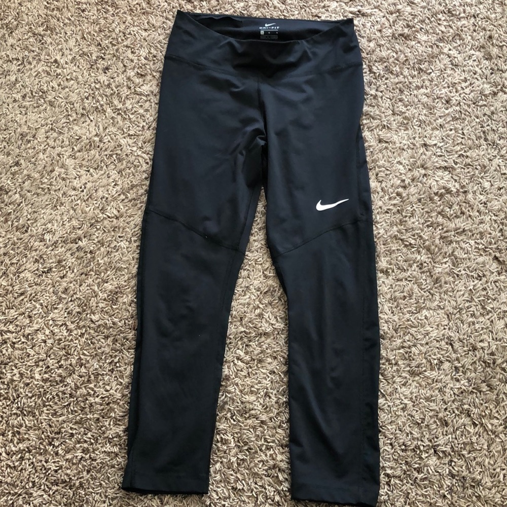 Nike cropped leggings